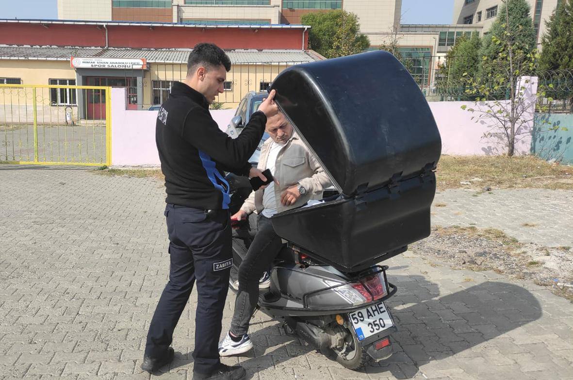 Zabıta Ekiplerinden Okul Çevrelerinde Denetim